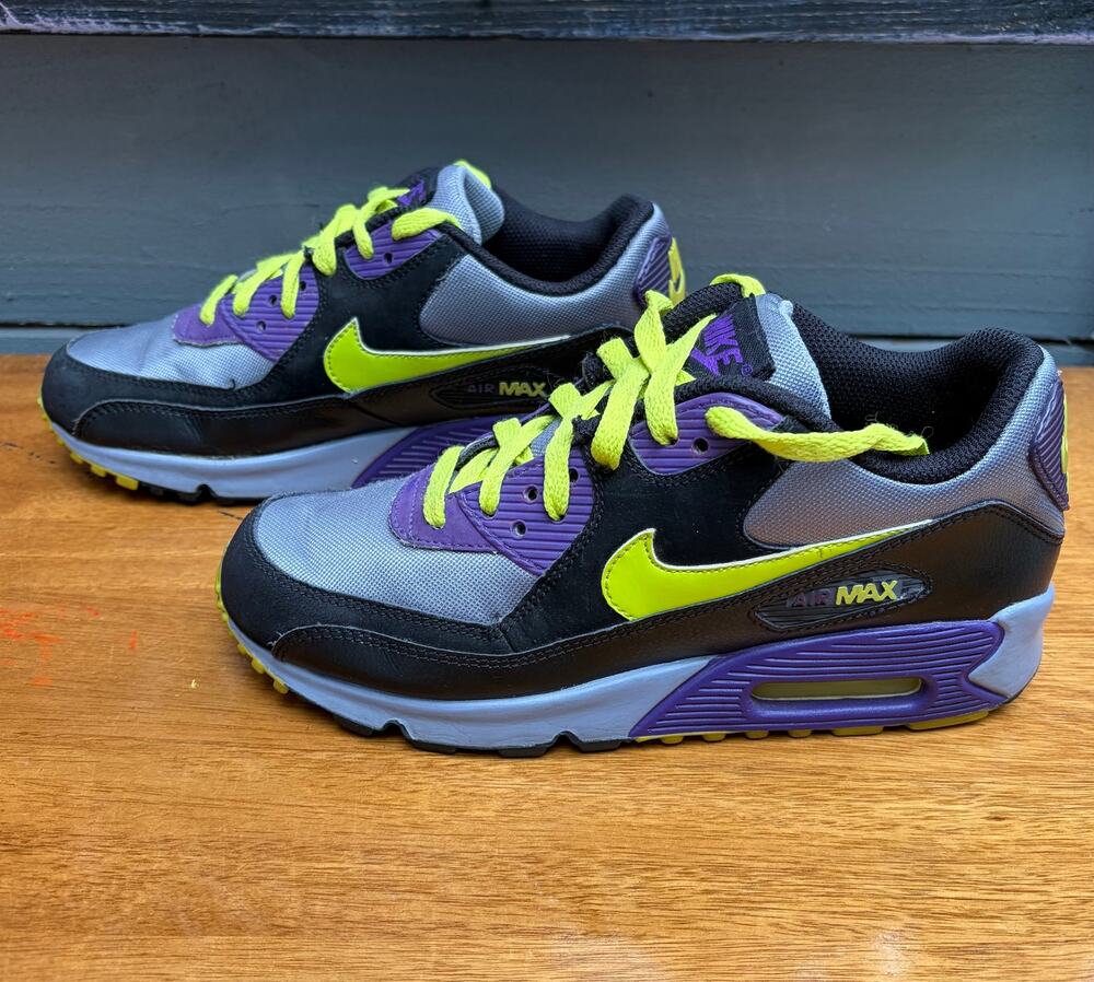 Nike Air Max 90 GS Volt Purple Black Gray Sneakers Youth Size 5Y 317942-006